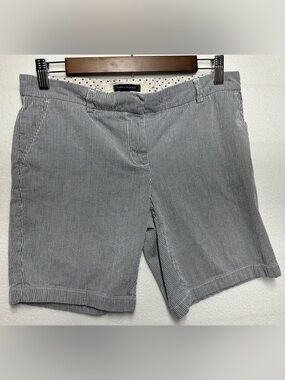 Tommy Hilfiger Women’s Size 4 Pinstripe Shorts • 8.5” Inseam